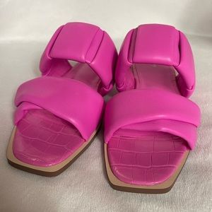 Circus by Sam Edelman pink flag sandals